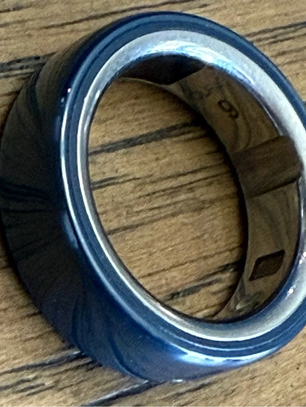 Oura Ring 4 Ceramic Midnight Blue